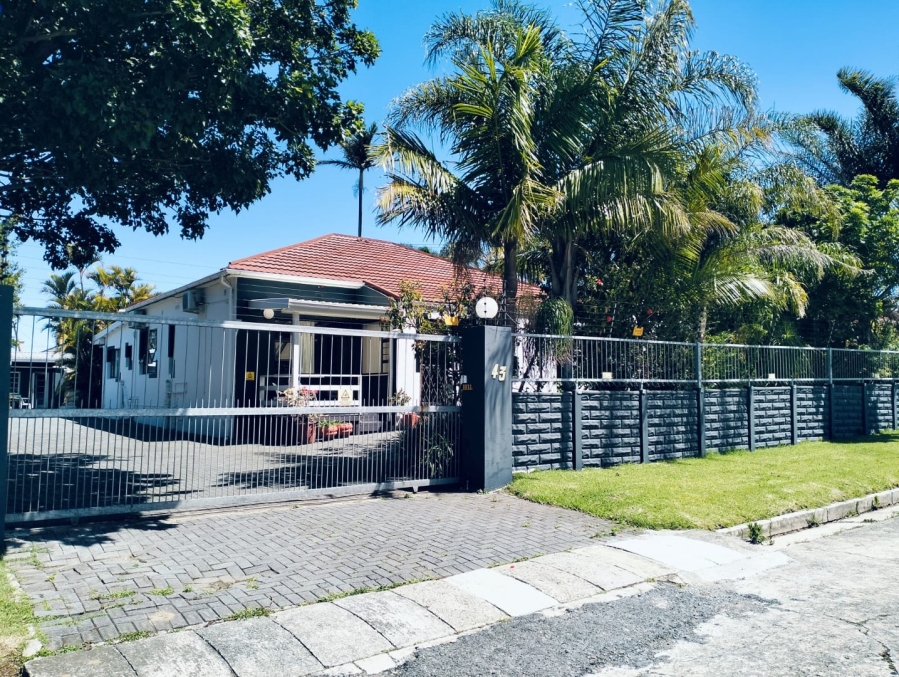 7 Bedroom Property for Sale in Berea Eastern Cape